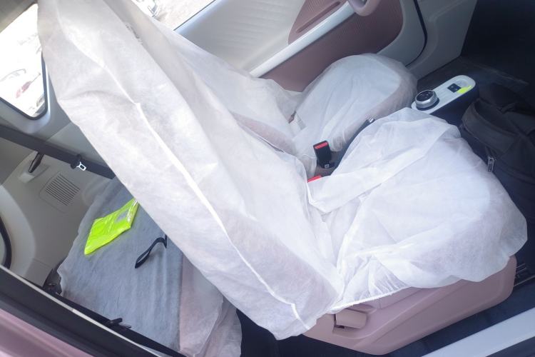 Used Geely Galaxy Panda 2025 210 km – Yuanqi Bear Right Front Seat