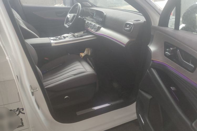 Used Chery Tiggo 9 2025 2.0T Automatic Two-Wheel Drive Luxury Edition 5 Seats
