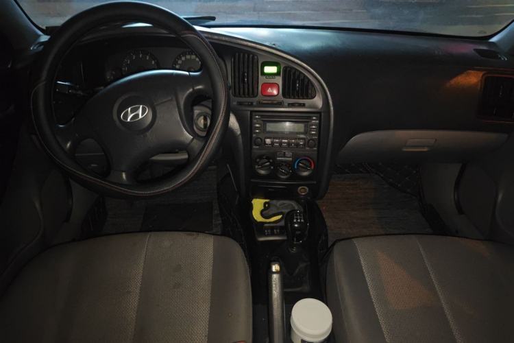 Used Hyundai Elantra 2011 1.6L Manual Comfort Version
