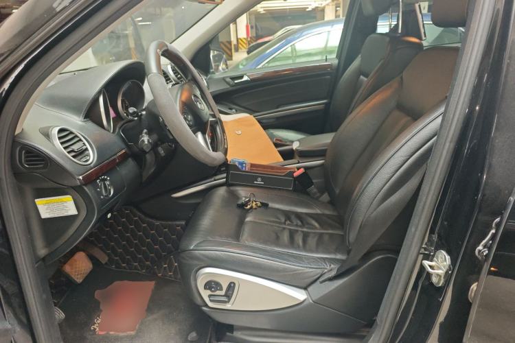 Used Mercedes-Benz GL-Class  Left Front Seat