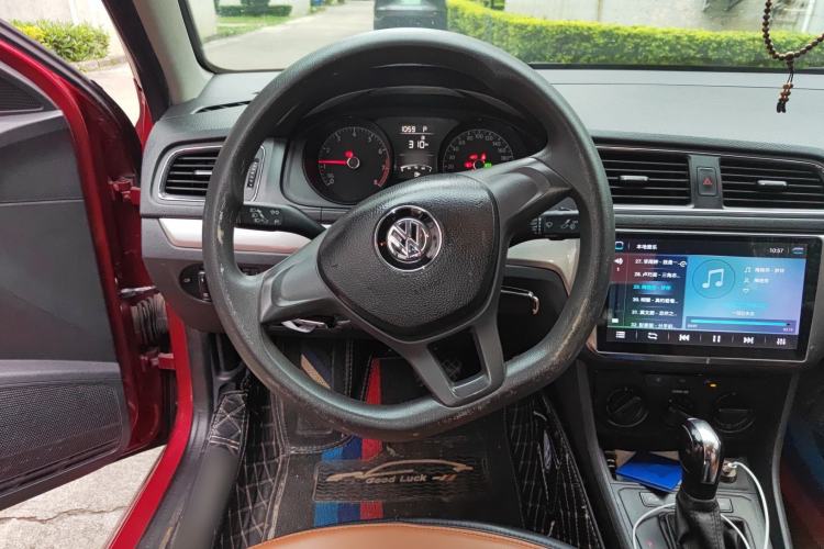 Used Volkswagen Lavida 2015 1.6L Automatic Fashion Edition
