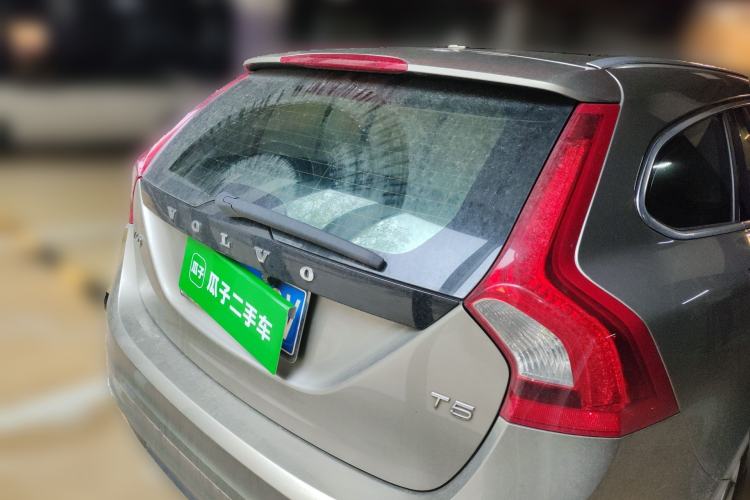Used Volvo V60 2014 T5 Zhiyi Edition