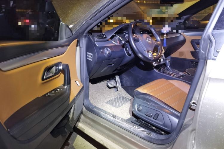 Used Volkswagen FAW-Volkswagen CC 2015 1.8TSI Luxury Model
