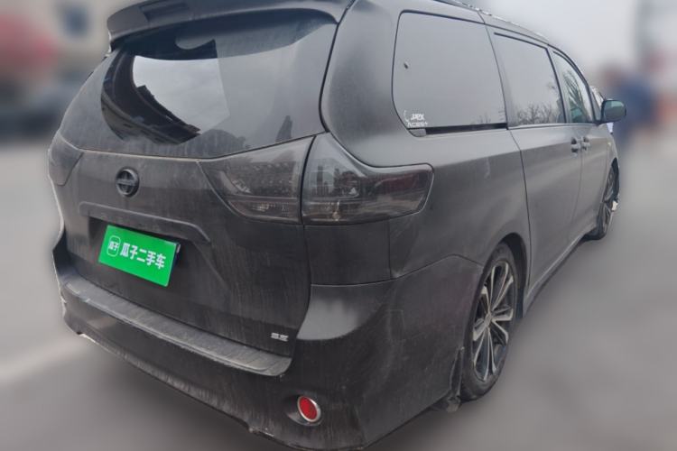 Used Toyota SIENNA 2015 3.5L Two-Wheel Drive LE Rear Right 45 Deg