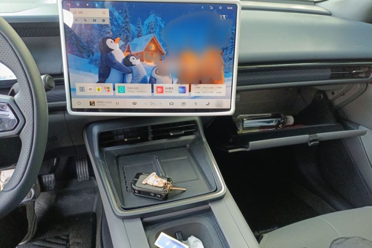 Used Lynk & Co 07 2024 EM-P 126 Long-Range Halo
