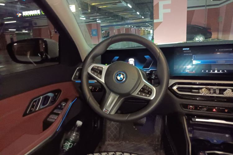 Used BMW i3 2024 eDrive 35 L
