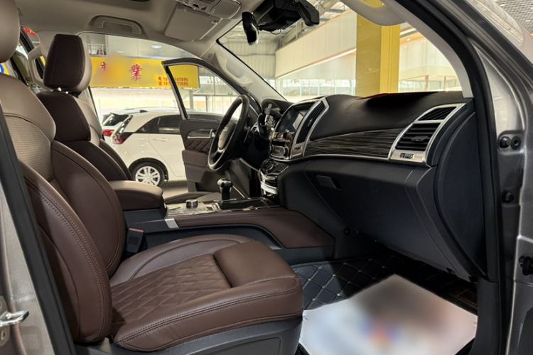 Used Haval H9 2020 2.0T Gasoline 4WD Premium Edition 5 Seats Interior 6