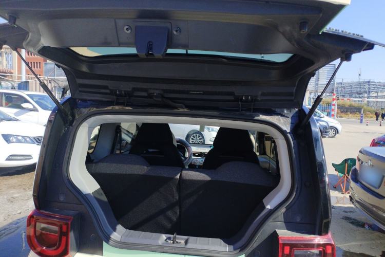 Used Chery QQ Ice Cream 2022 170km Sundae Phosphate Lithium-Ion Trunk