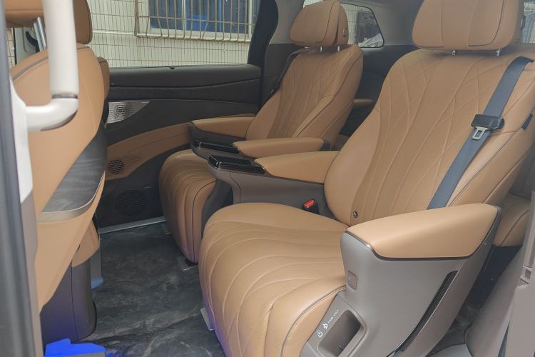 Used Denza D9 2024 DM-i 1050 Luxury Model Left Rear Seat