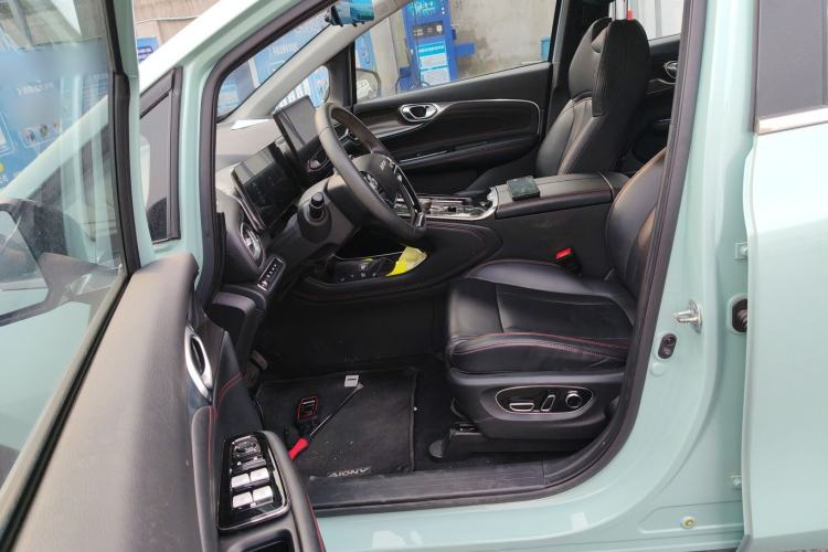 Used AION V 2022 Plus 80 Executive Edition Ternary Lithium
