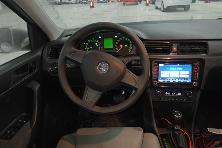 Used Skoda Rapid Spaceback 2014 1.4TSI DSG Enjoyment Edition