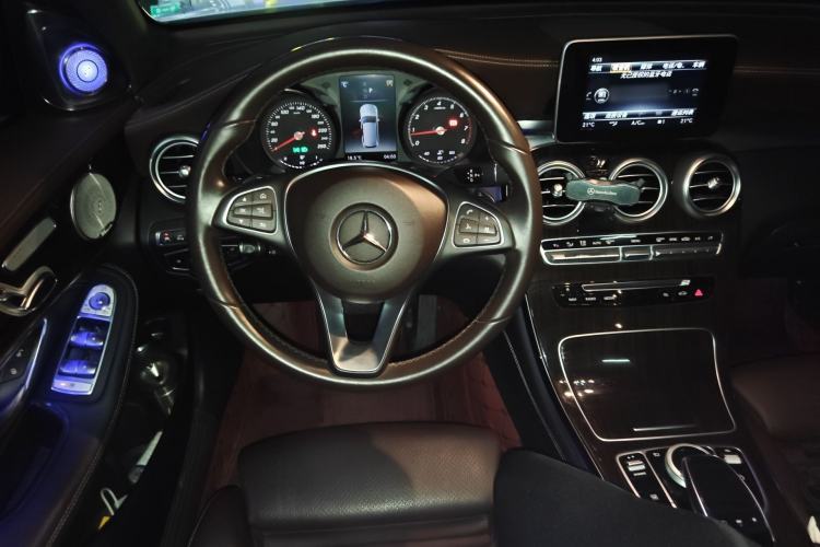 Used Mercedes-Benz GLC 2018 GLC 260 4MATIC Luxury Model