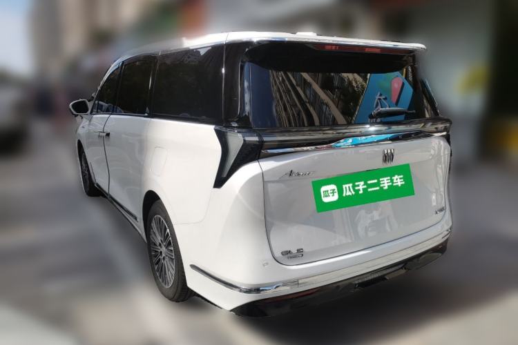 Used Buick GL8 New Energy 2024 Lu Zun Deluxe Edition 7-Seater
