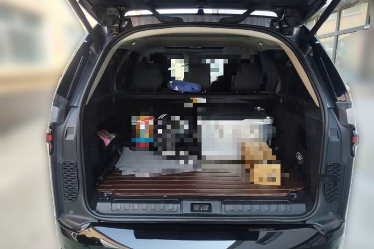 Used Land Rover Discovery 2023 Revised Version 360 PS R-Dynamic S
