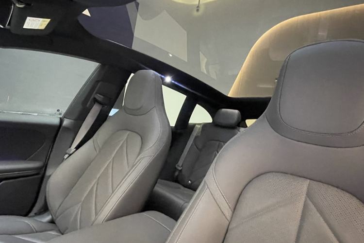 Used Nio ET5T 2025 75 kWh Touring Interior 7