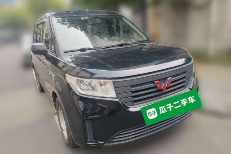 Used Wuling Hongguang PLUS 2019 1.5T Manual Standard Edition 5 Seats
