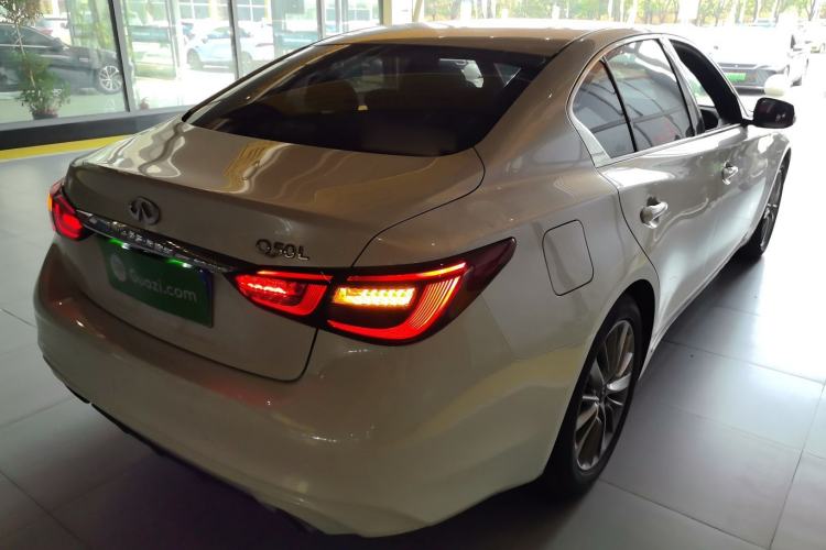Used Infiniti Q50L 2018 2.0T Enjoyment Version China V Standard Rear Right 45 Deg