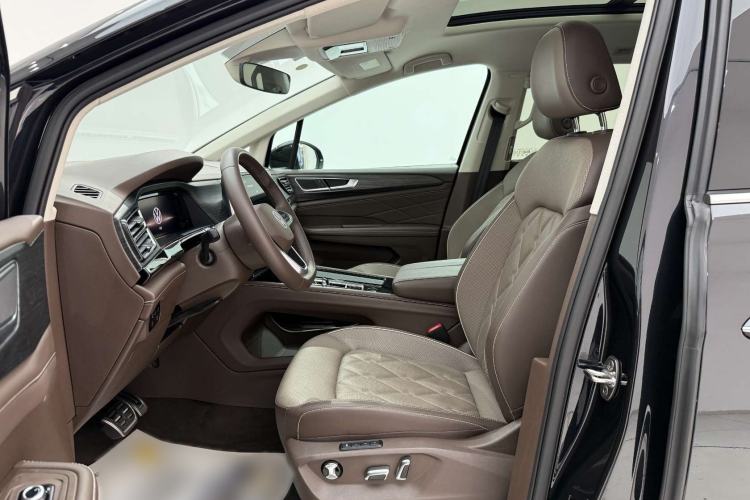 Used Volkswagen Viloran 2024 380TSI Premium Edition