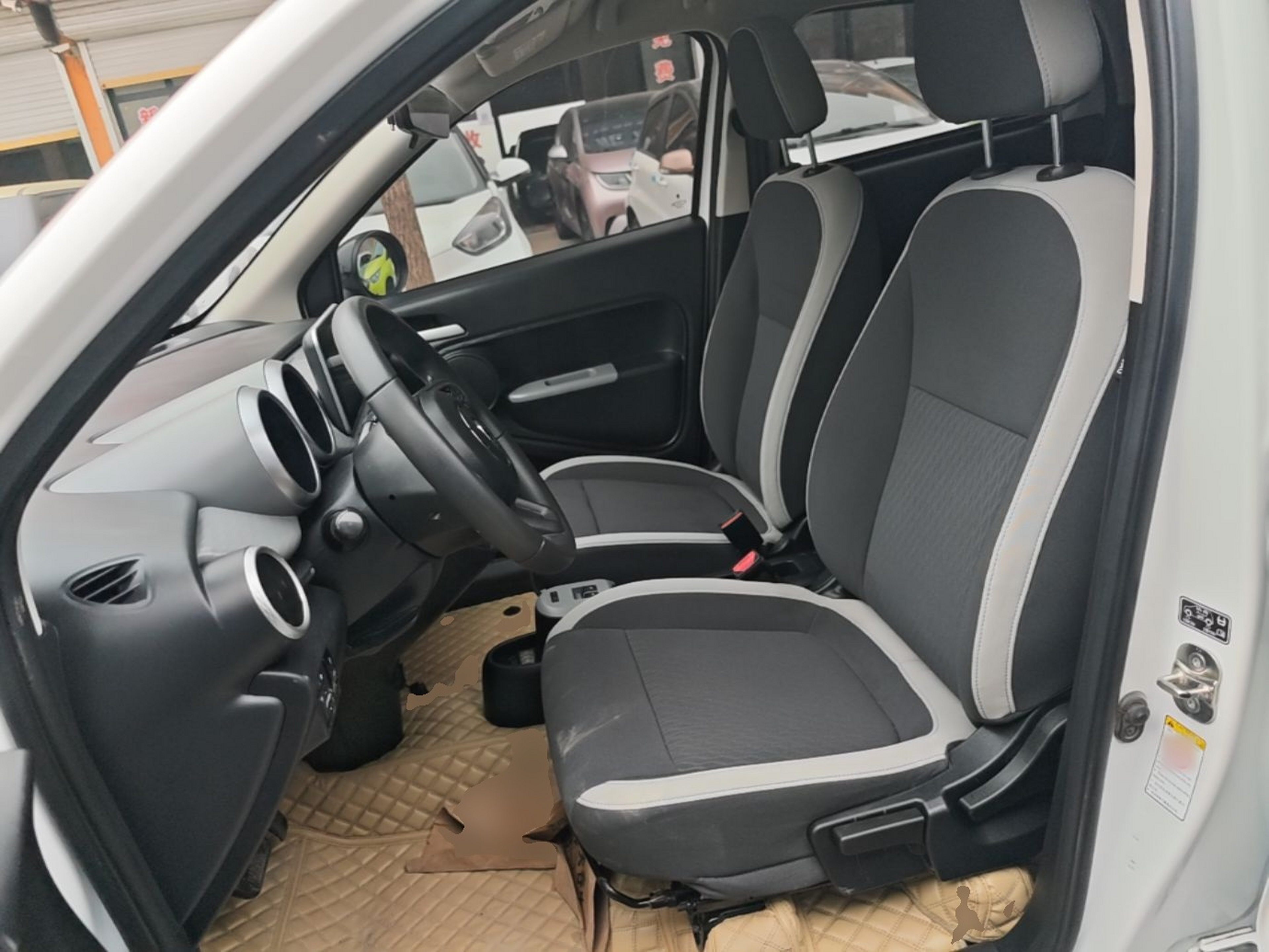 Interior delantero