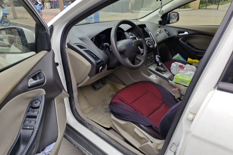 Used Ford Focus 2012 Sedan 1.6L Automatic Comfort Model
