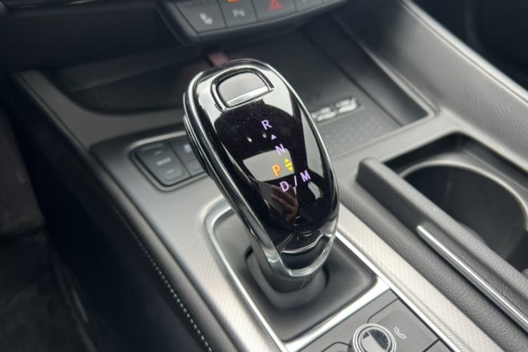 Used Cadillac CT5 2024 28T Luxury Pro Trim Interior 7