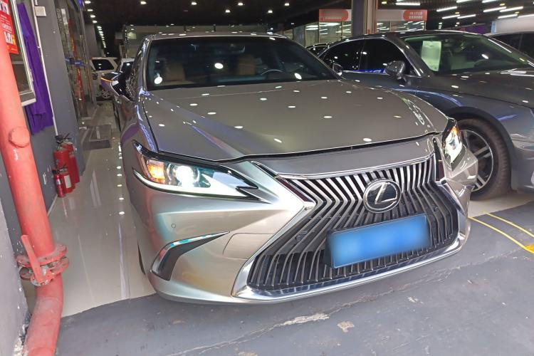Used Lexus ES 2020 200 Excellence Edition
