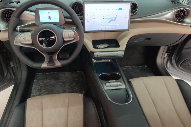 Used BYD Dolphin 2023 420 km Free Version