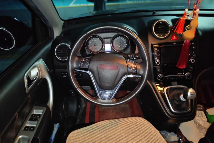 Used Haval H6 2015 Upgraded Model 1.5T Manual Two-Wheel Drive Elite Version