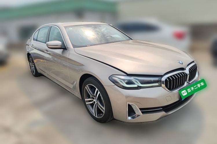 Used BMW 5 Series 2022 Updated 530Li Leading Edition Luxury Package Front Right 45 Deg