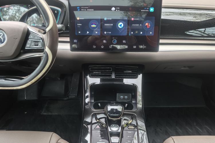 Used BYD Han 2020 DM Four-Wheel Drive Performance Edition Luxury Model Audio And AC Panel