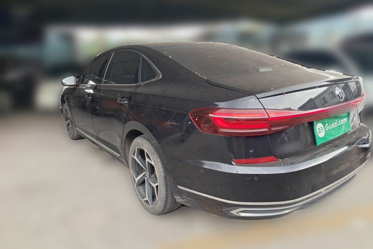 Used Volkswagen Passat 2023 330TSI Starry Luxury Edition
