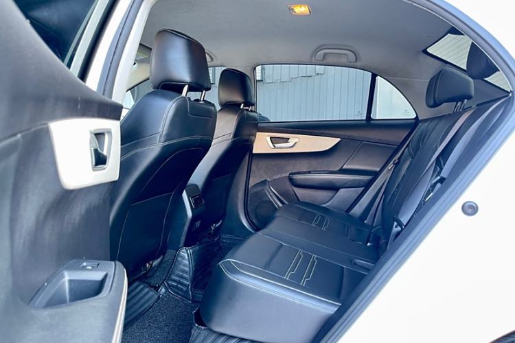 Used BYD Qin New Energy 2019 Standard Edition for Travel Interior 2