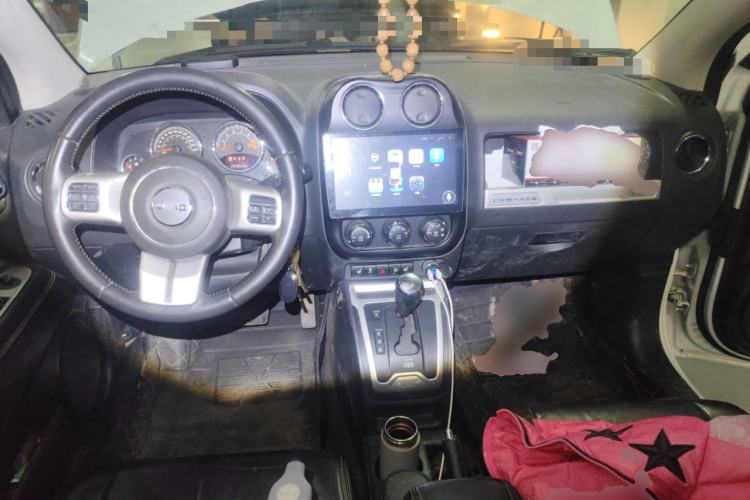 Used Jeep Compass 2015 2.0L Two-Wheel Drive Luxury Edition