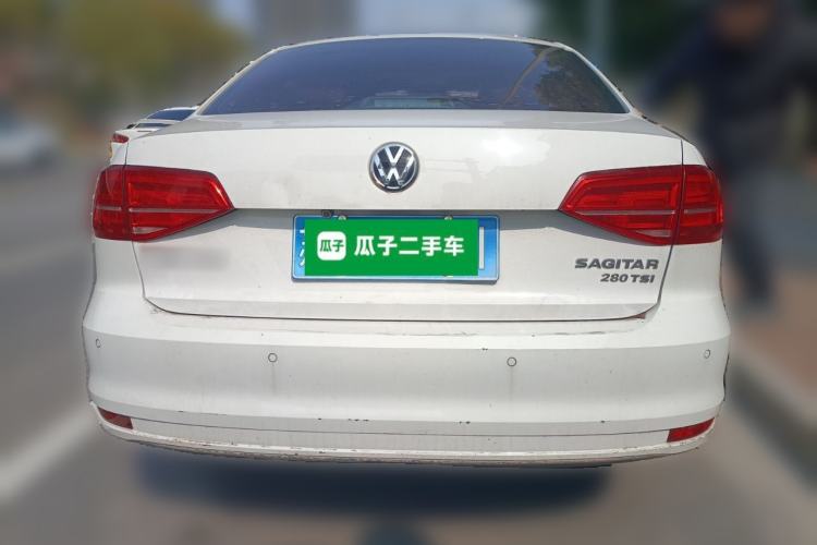 Used Volkswagen Sagitar 2015 1.6L Automatic Comfort Model
