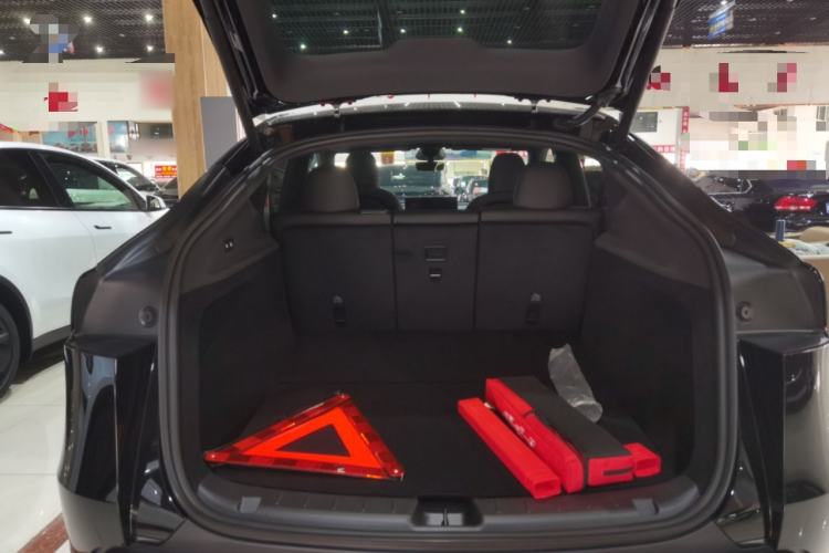 Used Tesla Model Y 2026 Rear-Drive Model
