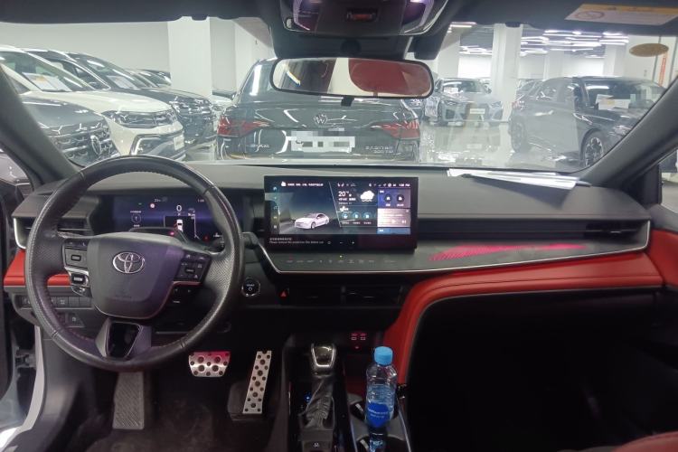 Used Toyota Camry 2024 Dual-Motor 2.0 HXS Sport Plus Edition Center Console