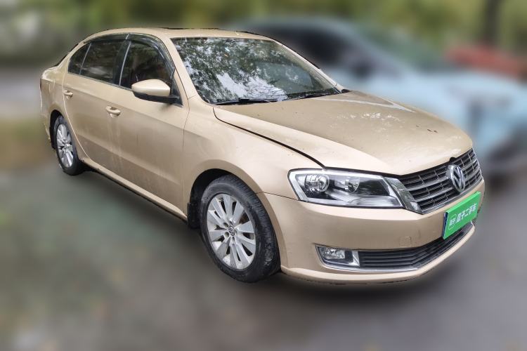 Used Volkswagen Lavida 2013 1.6L Manual Comfort Edition Front Right 45 Deg