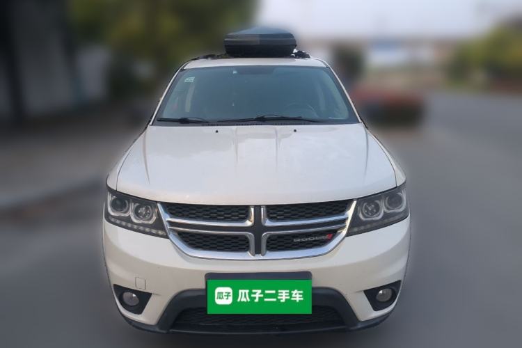Used Dodge Journey 2013 2.4L Two-Wheel Drive Luxury Version Front