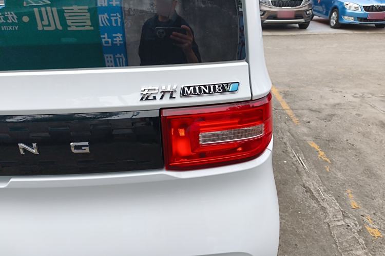 Used Wuling Hongguang MINIEV 2021 Macaron Fashion Edition Lithium-Ion Battery Exterior 3