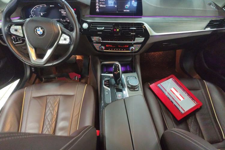 Used BMW 5 Series New Energy 2020 Mileage Upgrade Version 530Le Luxury Package Center Console