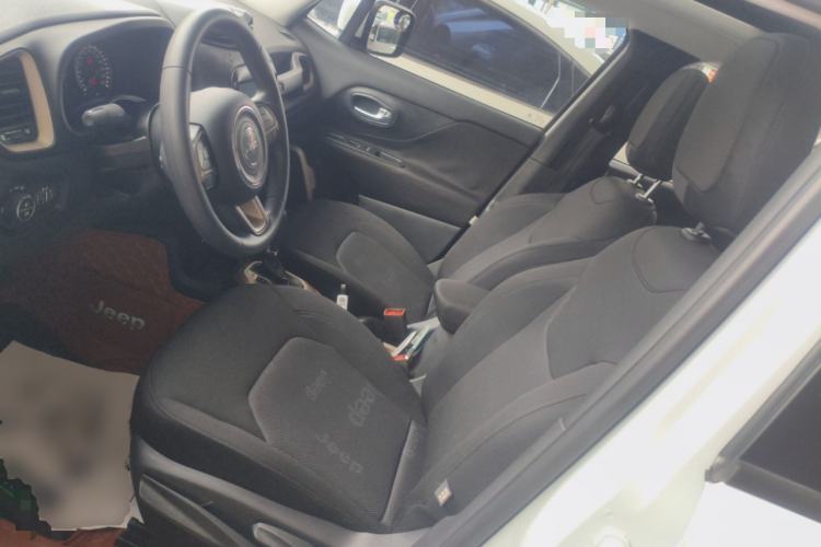 Used Jeep Renegade 2018 Connected Large Screen Version 180T Automatic High-Energy Edition
