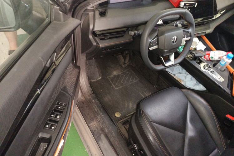 Used CHANGAN UNI-V 2022 1.5T Prestige Version
