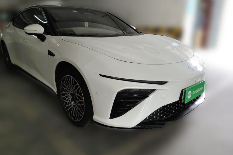 Used NETA S 2022 All-Electric 650 km Four-Wheel Drive Premium Version Front Right 45 Deg