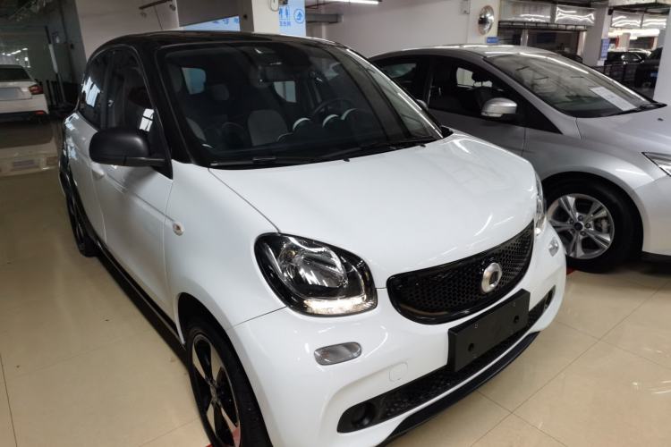 Used smart forfour 2018 1.0L 52kW Passion Edition

