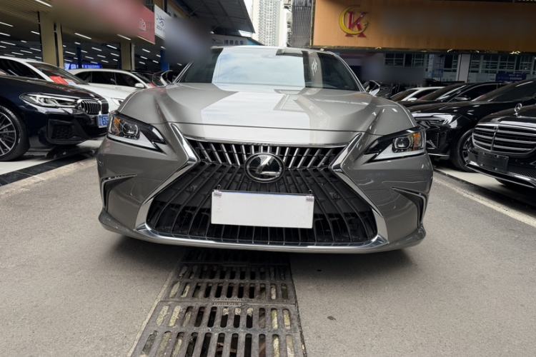 Used Lexus ES 2021 200 Excellence Edition
