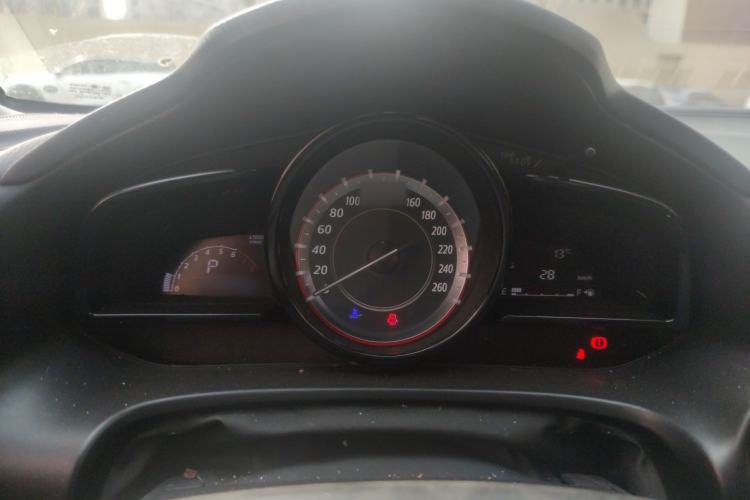 Used Mazda 3 Axela 2016 Sedan 1.5L Automatic Comfort Model