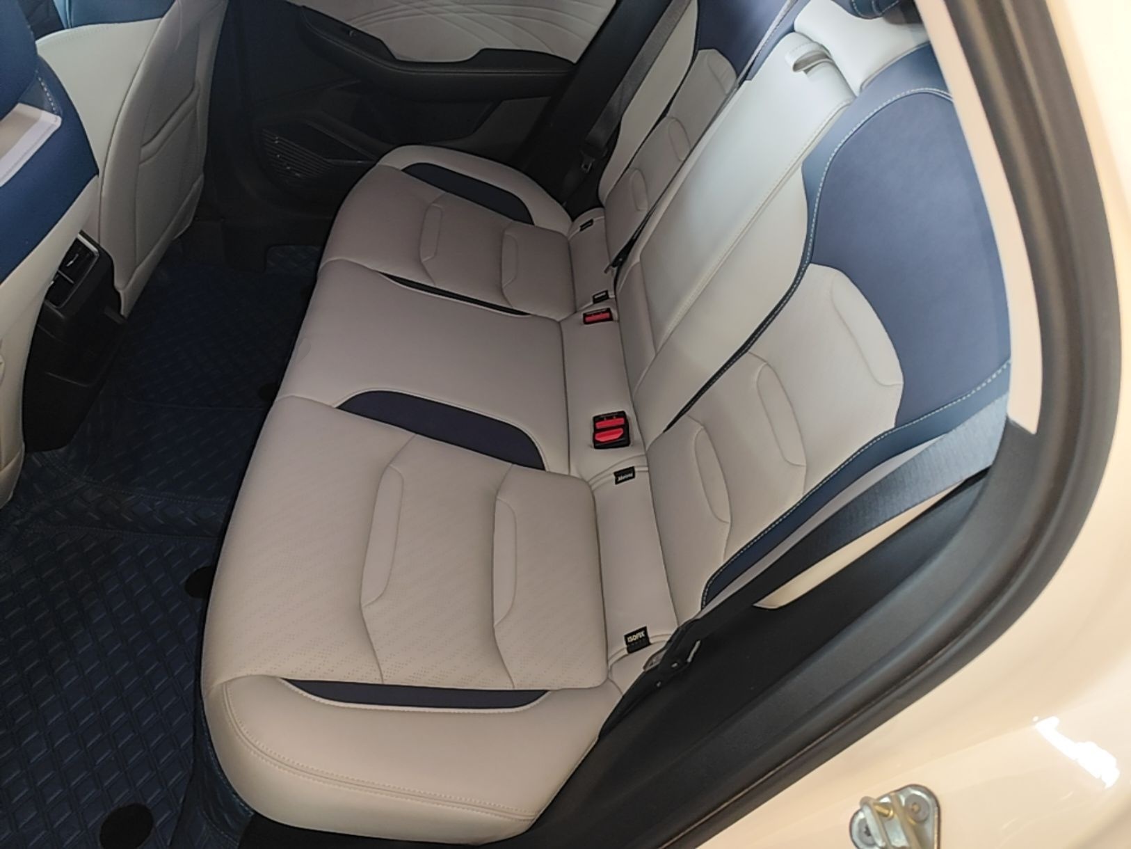 Geely Auto Preface 2023 2.0TD Prestige Version — снимка 20
