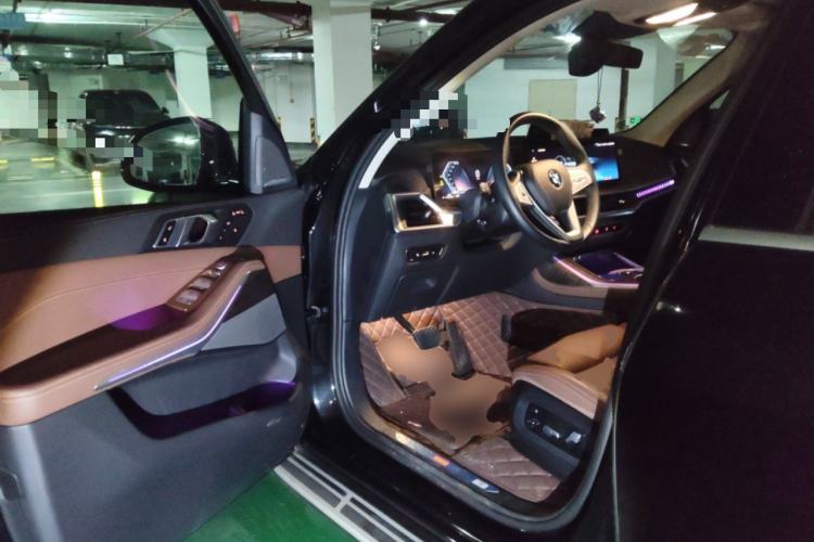 Used BMW X7 2024 xDrive40i Luxury M Sport Package Driver Seat