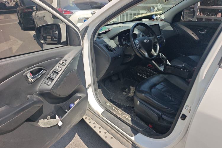 Used Hyundai ix35 2015 2.0L Automatic 2WD Smart Version China V Standard
