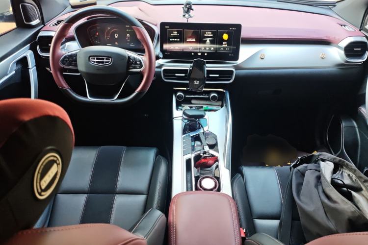 Used Geely Auto Coolray New Energy 2022 1.5T ePro 85KM Starry Edition Center Console